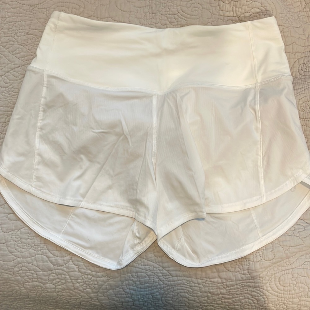 Lululemon mid rise speed up short 4”